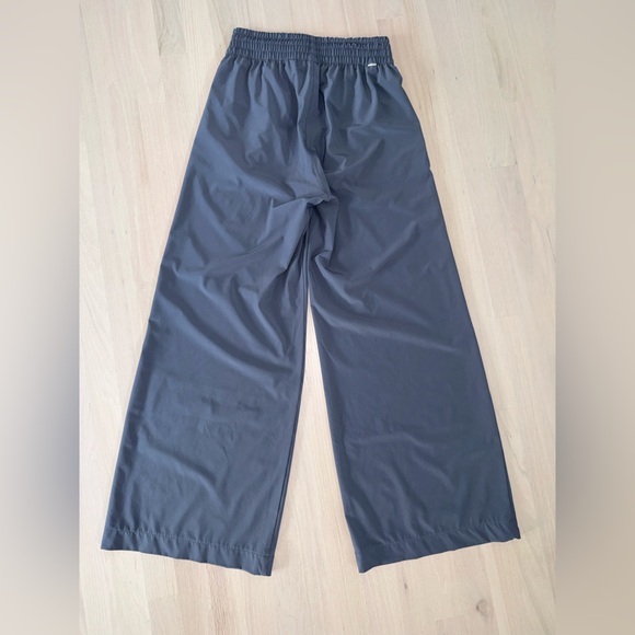 Like New Vuori Villa Wideleg Azure Blue Athletic Trouser Pant Small - Picture 3 of 10